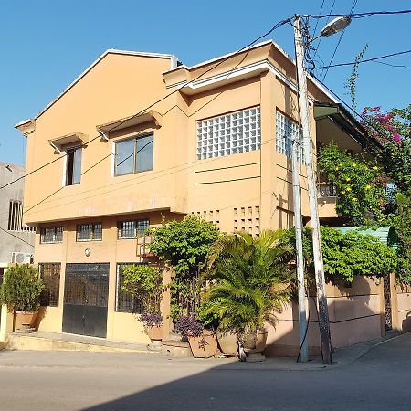 Appartements Chez Leo Brazzaville Ngoại thất bức ảnh